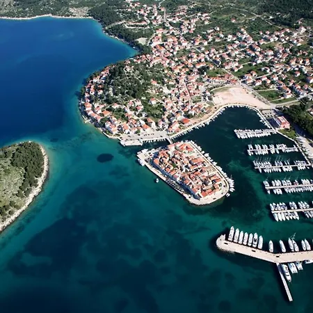 Apartment In With Terrace, Air Conditioning, Wifi 4323-4 Vodice