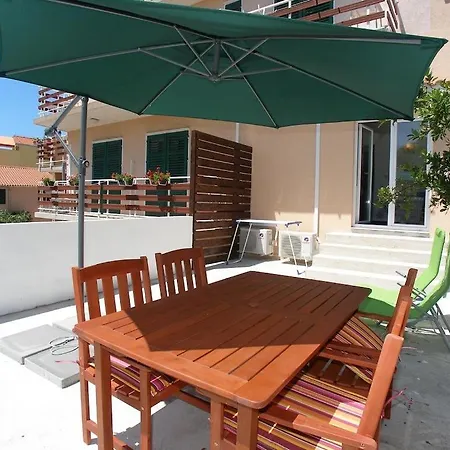 Apartment In With Terrace, Air Conditioning, Wifi 4323-4 Vodice