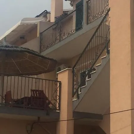 Apartman In With Terrace, Air Conditioning, Wifi 4323-4