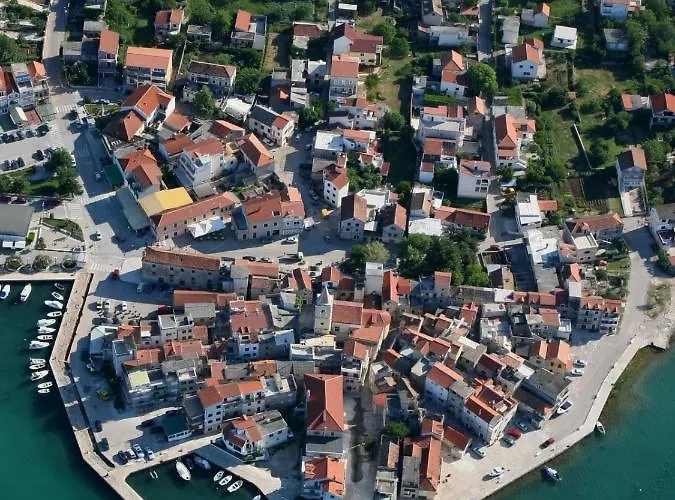 In With Terrace, Air Conditioning, Wifi 4323-4 Водице